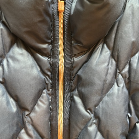 Athleta goose down puffer jacket. - Picture 3 of 8